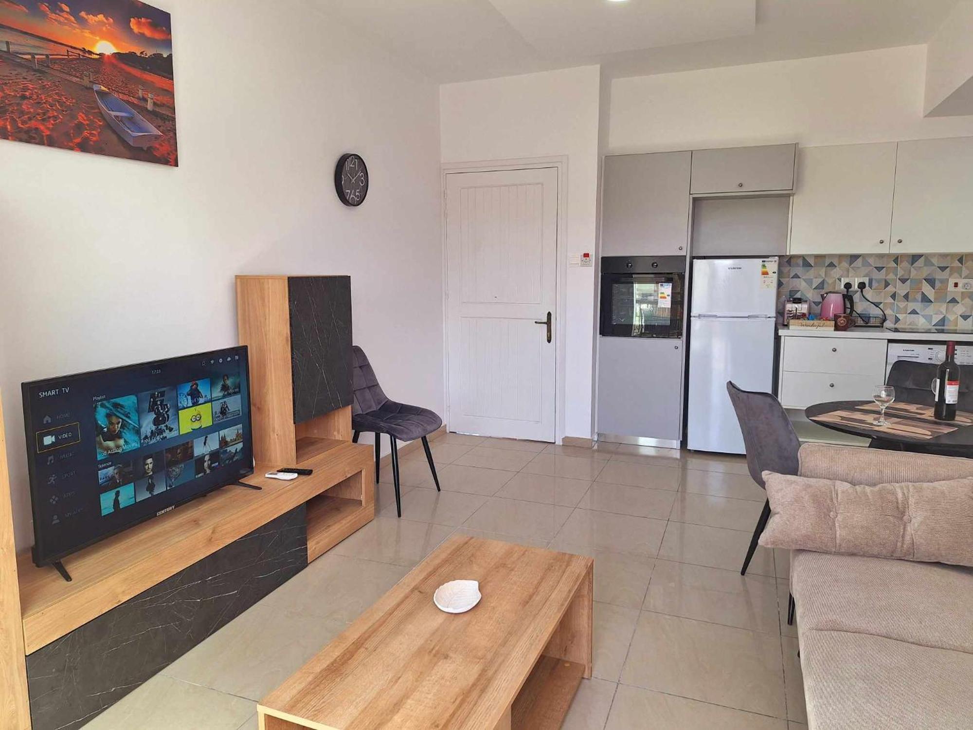 Stylish Apt Kato Paphos Close To Beach & Vibrant Harbor Life Екстериор снимка