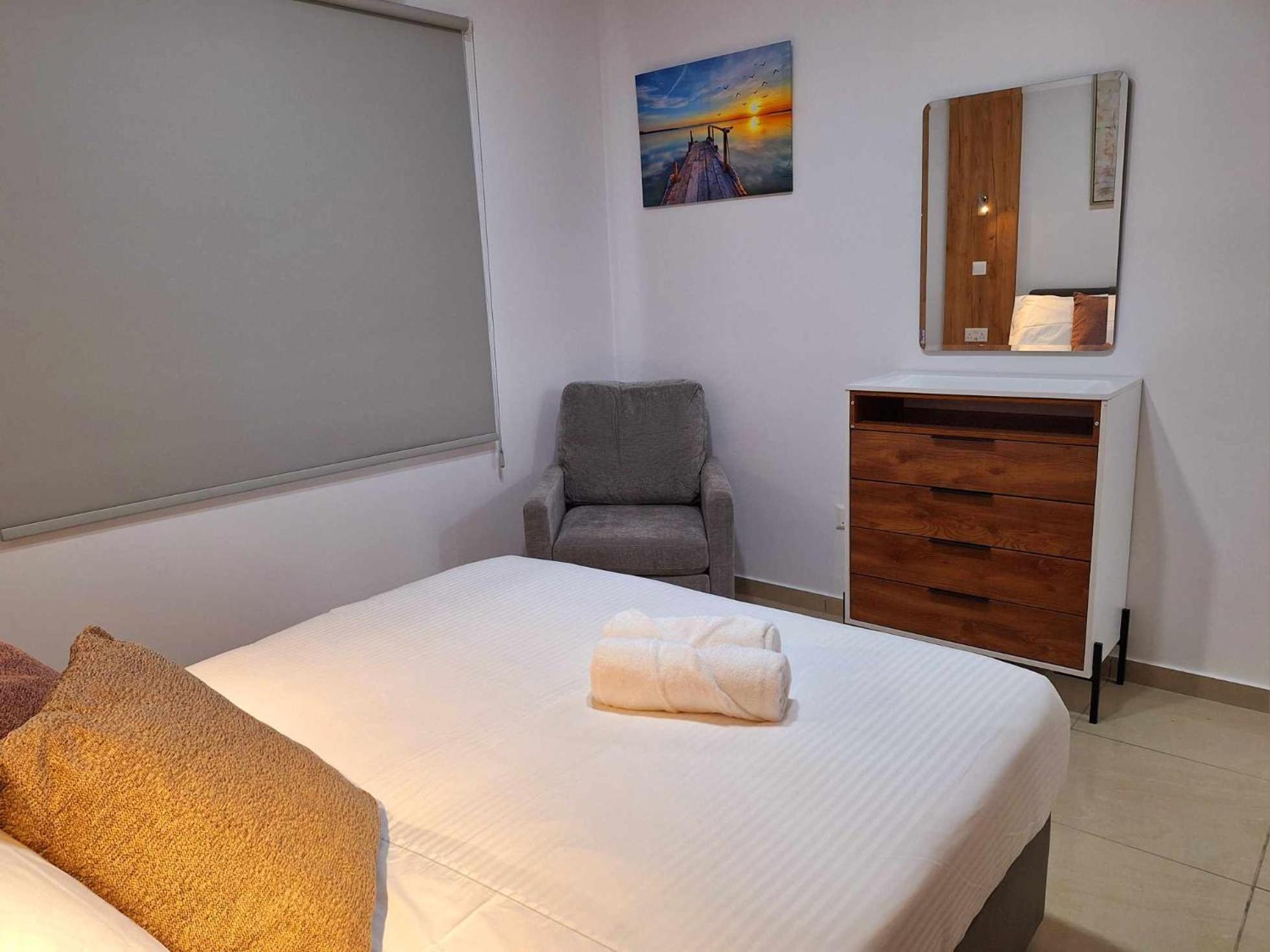 Stylish Apt Kato Paphos Close To Beach & Vibrant Harbor Life Екстериор снимка