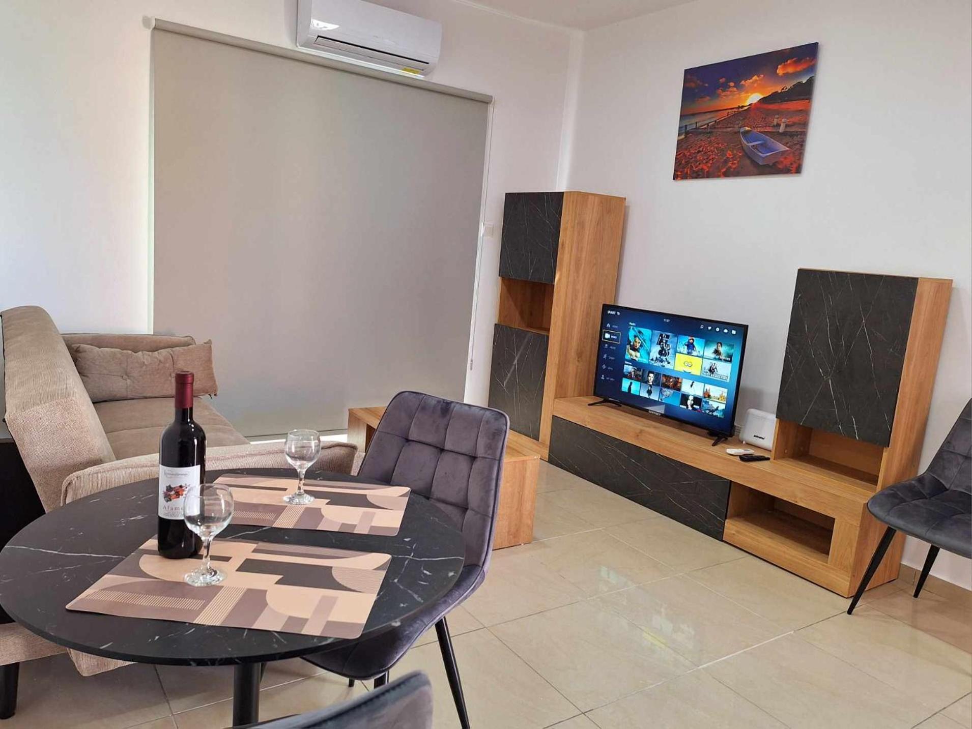 Stylish Apt Kato Paphos Close To Beach & Vibrant Harbor Life Екстериор снимка